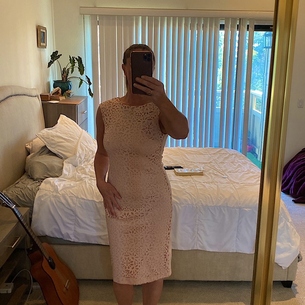 Simple elegant and comfortable and versatile pink/peach dress